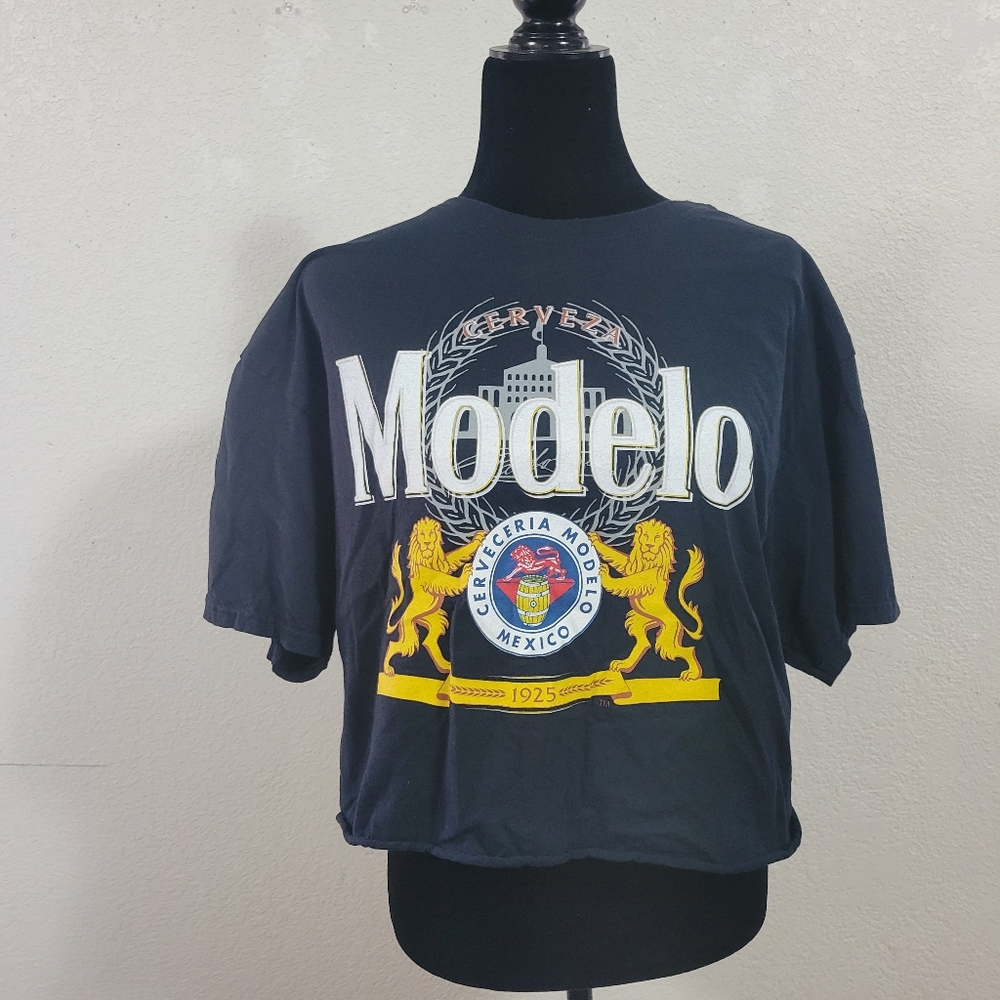 Modelo Crop Top